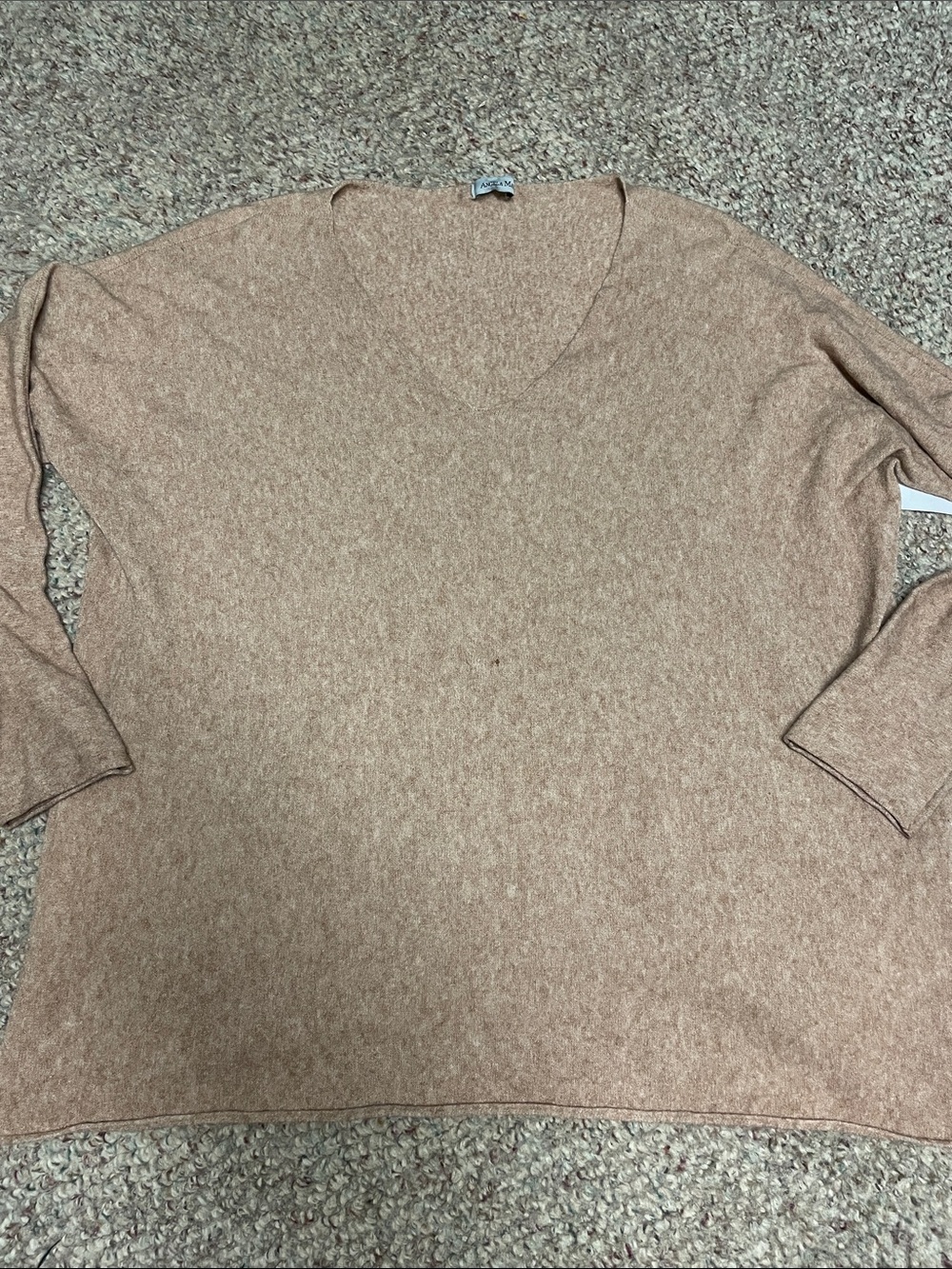 Angela Mara cashmere wool Cozy V-Neck Sweater in Light Camel- nwt